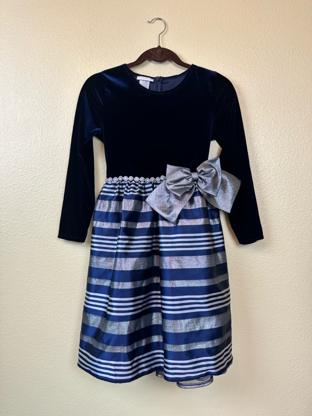 Bonnie Jean Navy Velvet & Metallic Stripe Dress with Bow Holiday Girls 16 Fancy